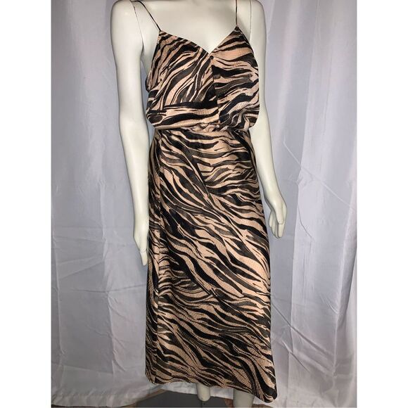 NWOT NINE WEST ANIMAL PRINT SATIN SKIRT SET MEDIUM - Picture 1 of 11
